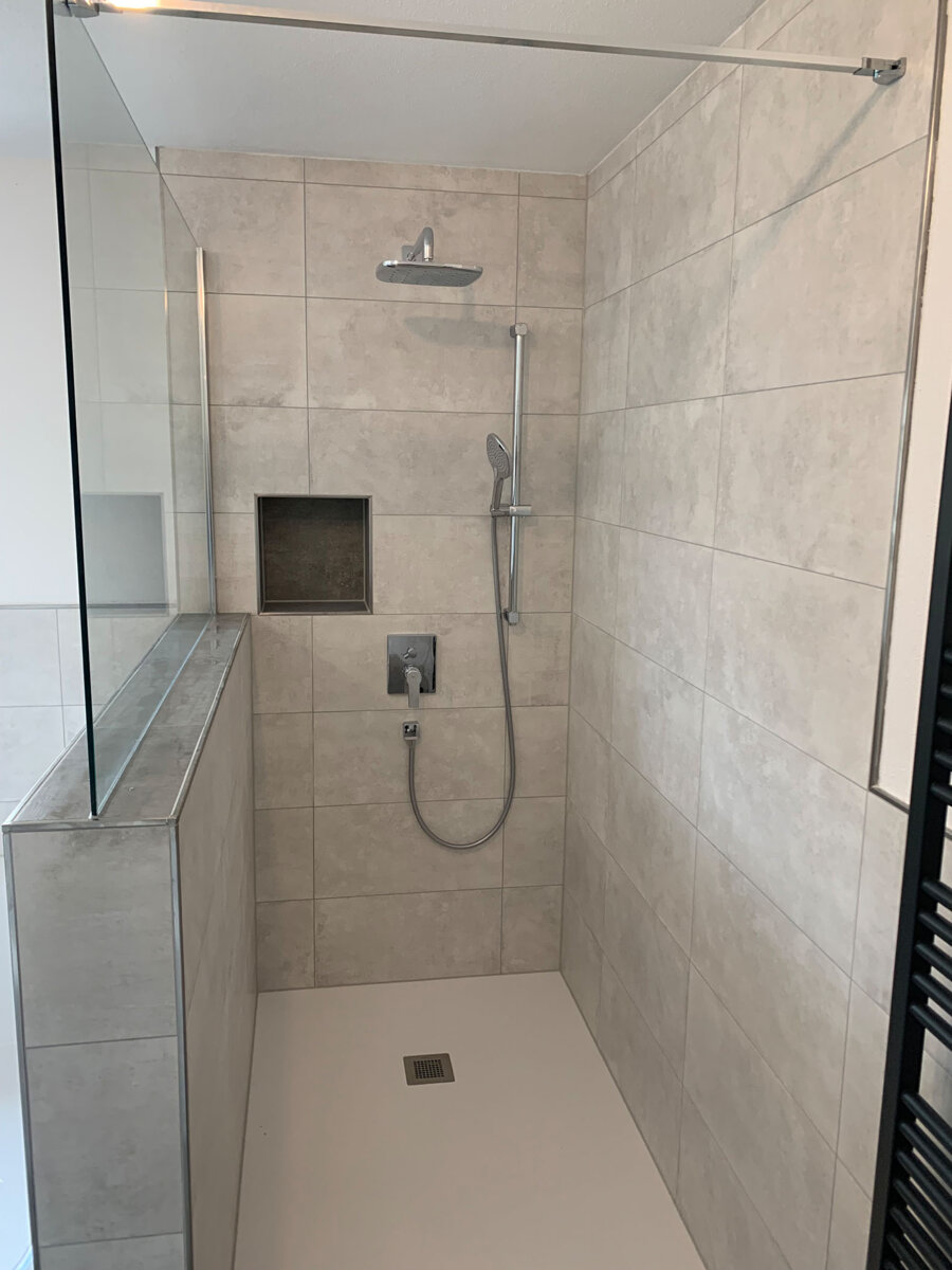 fertige Dusche von Florian Ell Sanitär - Heizung – Kundendienst